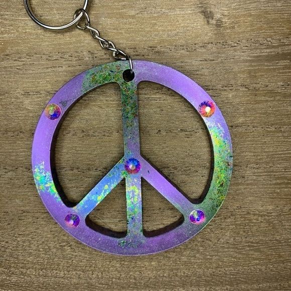 *SALE* NWT Cool Peace Keychain Swarovski Crystals - Picture 3 of 9